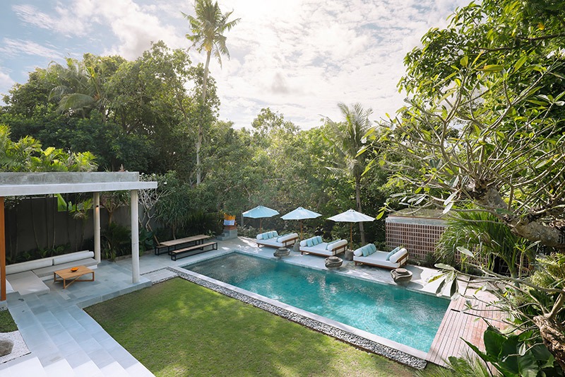 Uma Santai villa exterior with infinity pool and valley views